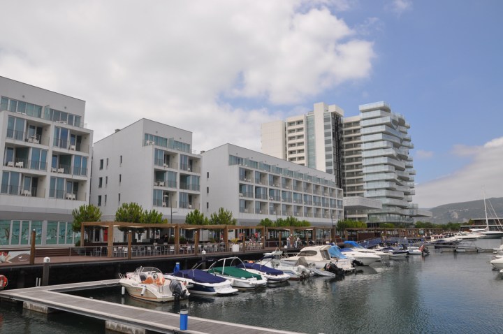 5959492838_c15e013de1_b