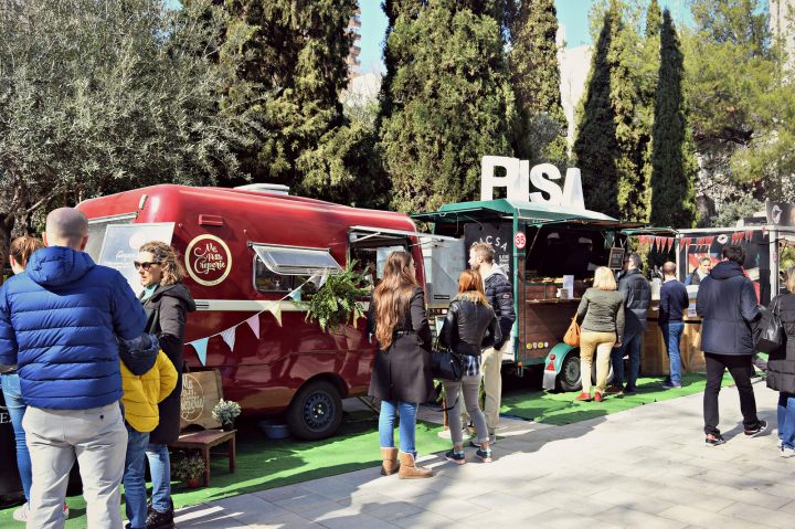 33379499045_a032a35591_h